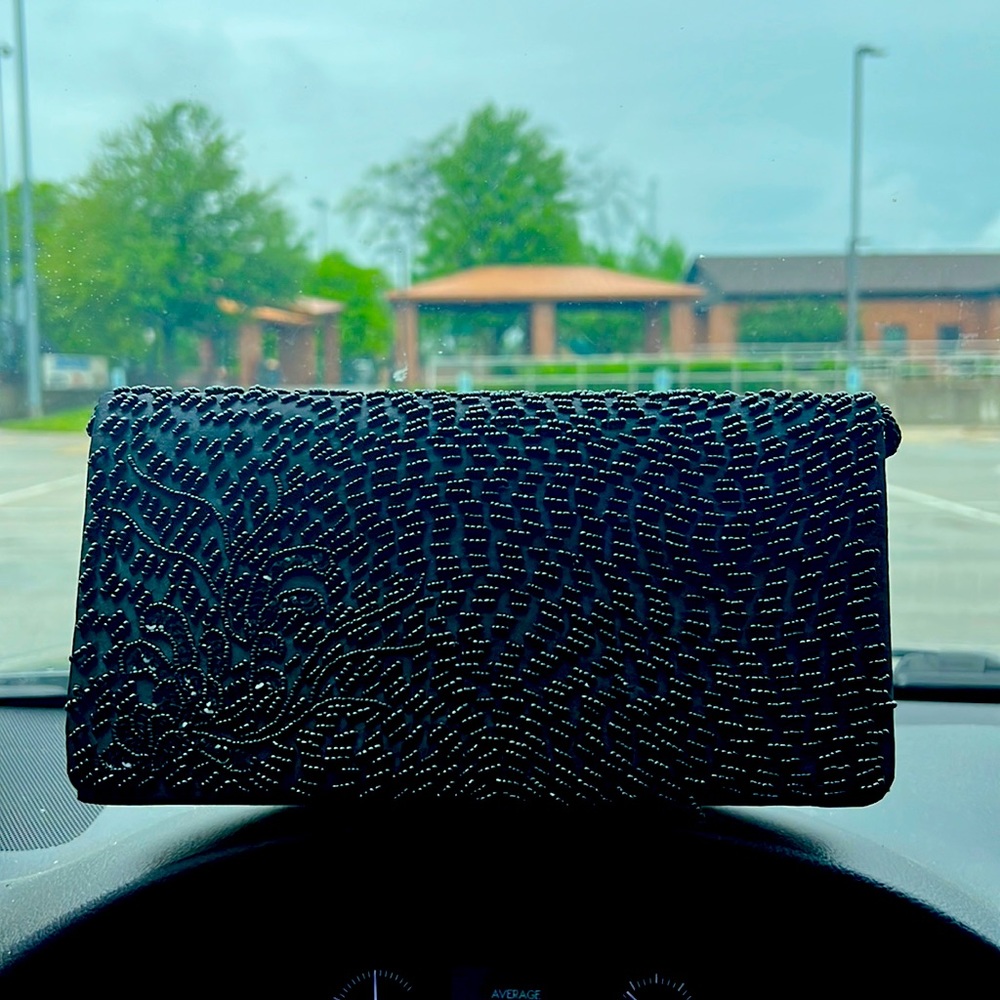 La Regale Handbag / Purse